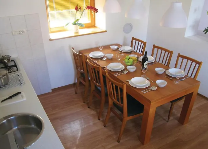 3 Bedroom Amazing In تولمين